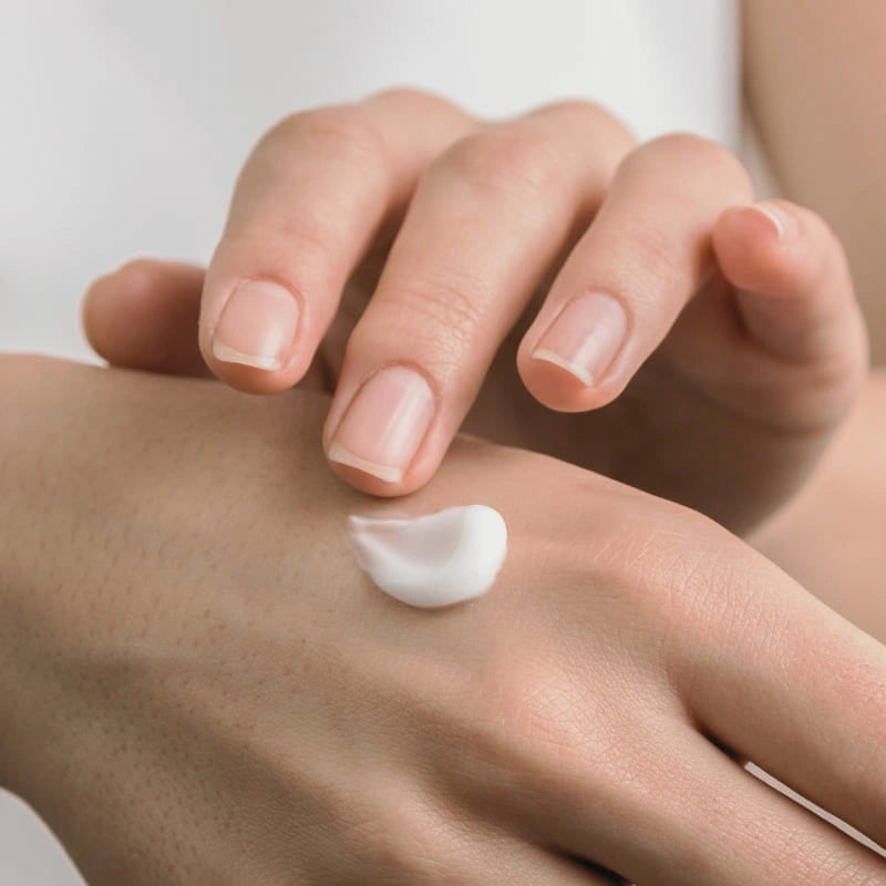 Ambiance salle de bain avec crème soin mains - NaturAloé